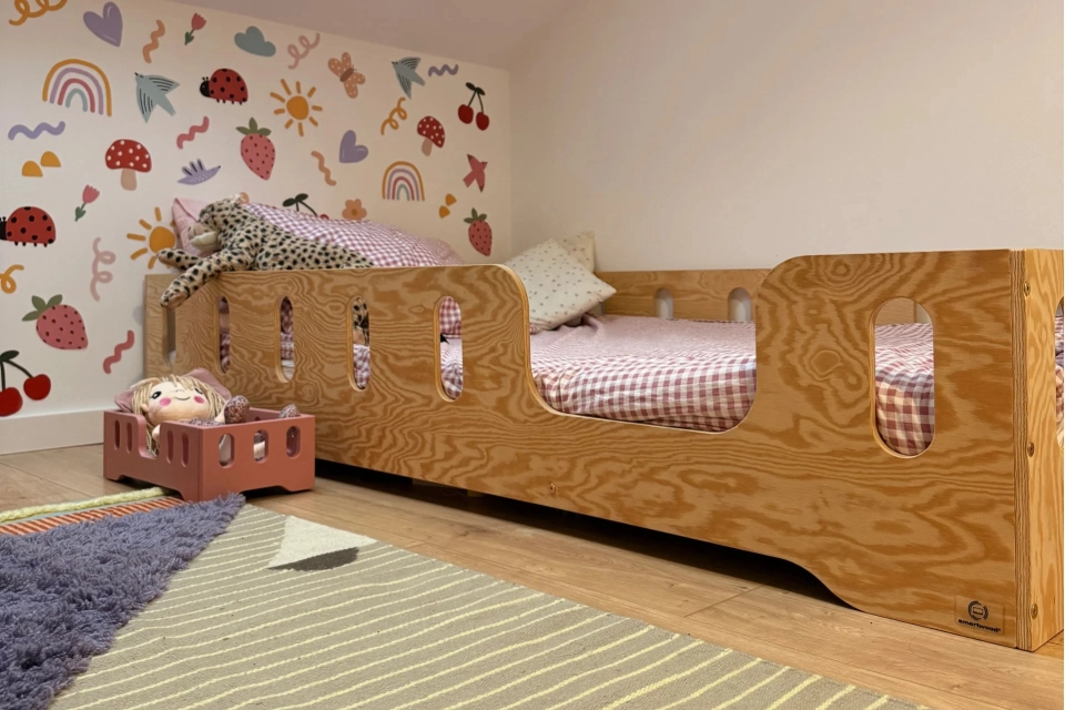 Jakie łóżko wybrać jeśli dziecko często wierci się w nocy?